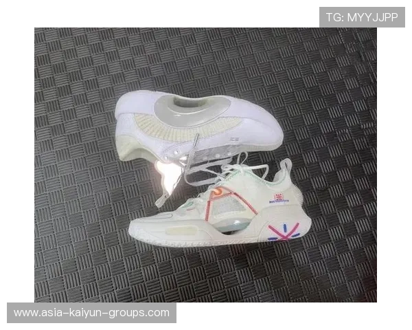 球星最新战靴曝光，科技含量爆表