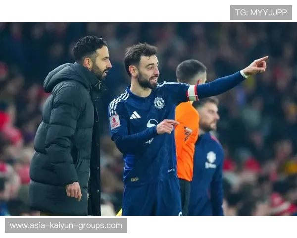 领先10年！阿莫林盛赞穆帅为榜样，红魔能复刻传奇荣光吗，红魔武器